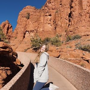 Meet your Posher, Cassidy